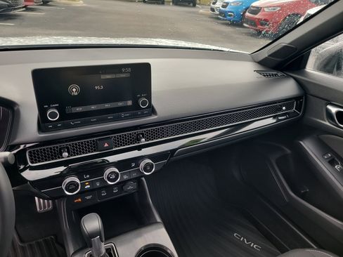 Used 2025 Honda Civic Sport image 19
