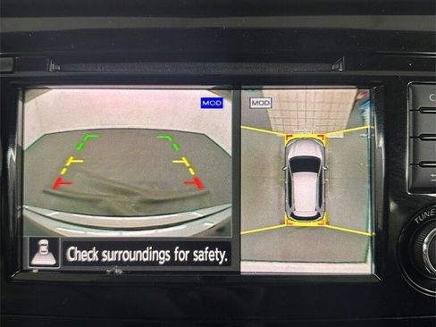 Used 2018 Nissan Rogue SV w/ Sun & Sound Touring Package image 22