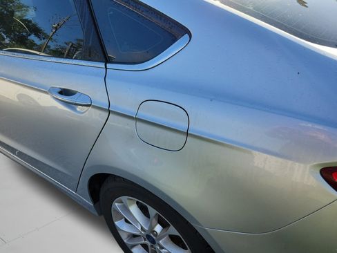 Used 2019 Ford Fusion SE FWD image 26