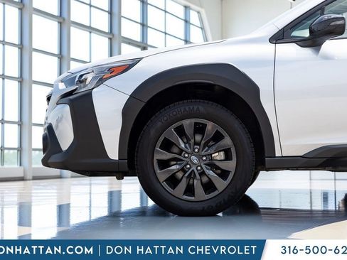 Used 2025 Subaru Outback Onyx Edition AWD/4WD image 29
