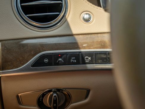 Used 2015 Mercedes-Benz S 550 4MATIC Sedan image 27