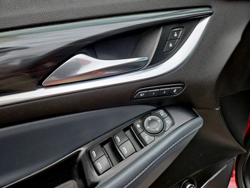 Used 2024 Buick Enclave Premium image 31