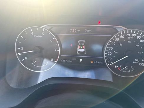 Used 2023 Nissan Rogue SV AWD/4WD image 10