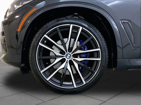 Used 2021 BMW X5 xDrive40i w/ M Sport Package AWD/4WD image 10