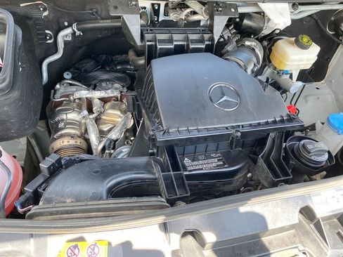 Used 2025 Mercedes-Benz Sprinter 2500 image 14