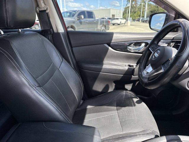 Used 2020 Nissan Rogue Sport SV w/ All-Weather Package FWD image 14