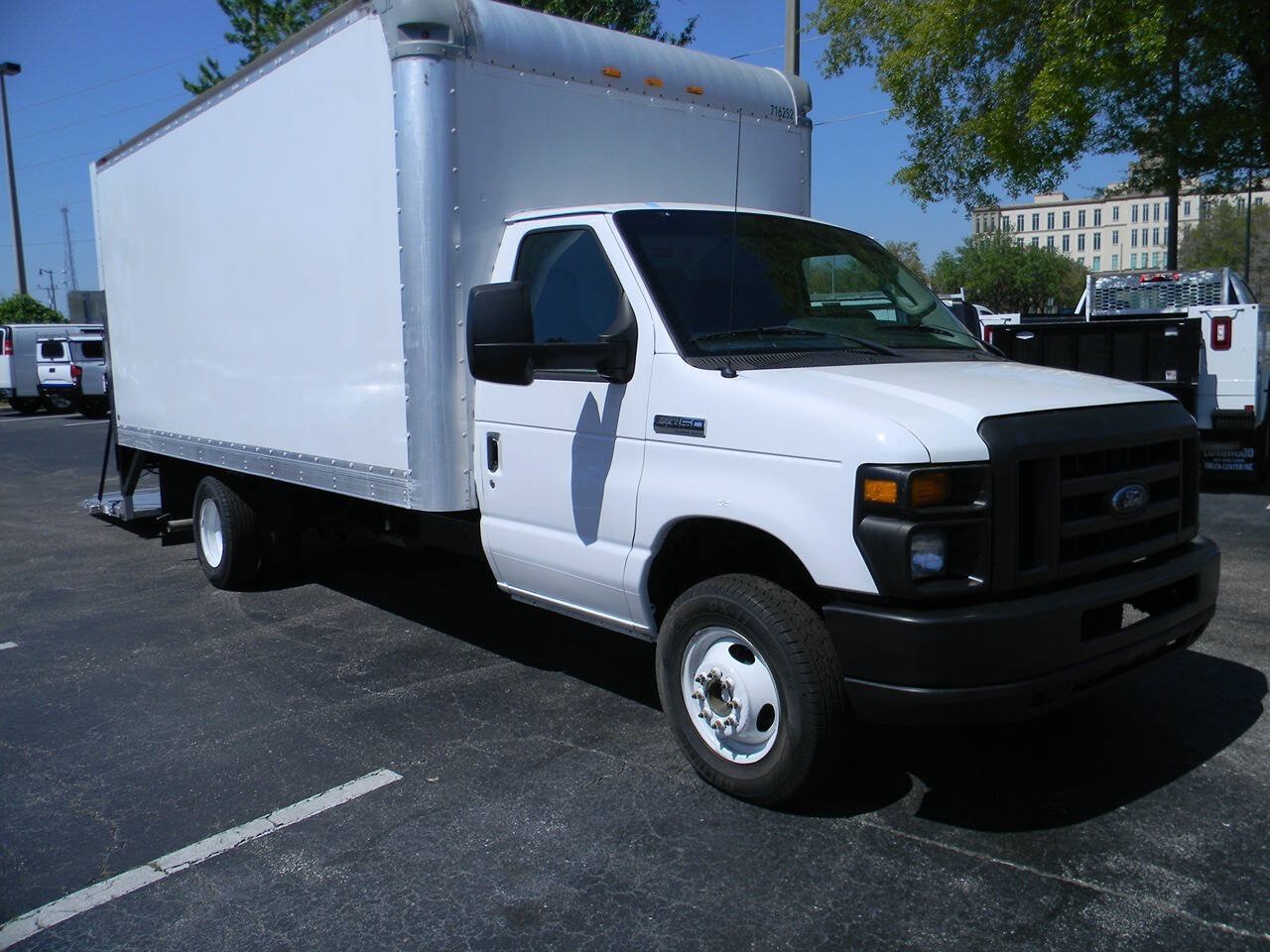 Used 2017 Ford E-350 and Econoline 350 Super Duty w/ Power Windows & Locks Group RWD image 5