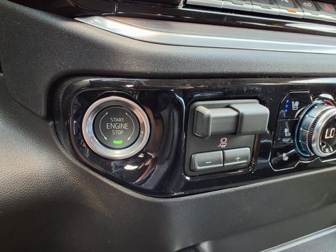 New 2026 GMC Sierra 2500 SLT w/ SLT Premium Package AWD/4WD image 7