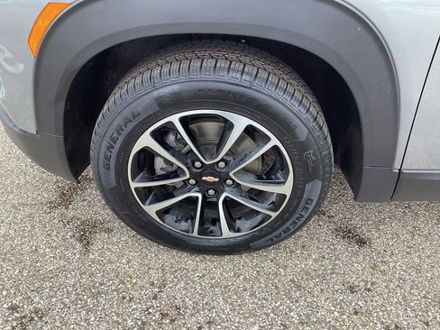 Used 2025 Chevrolet TrailBlazer LT image 36