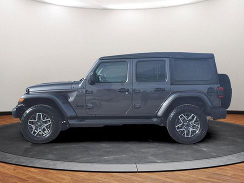 New 2026 Jeep Wrangler Unlimited Sahara w/ Safety Group AWD/4WD image 14