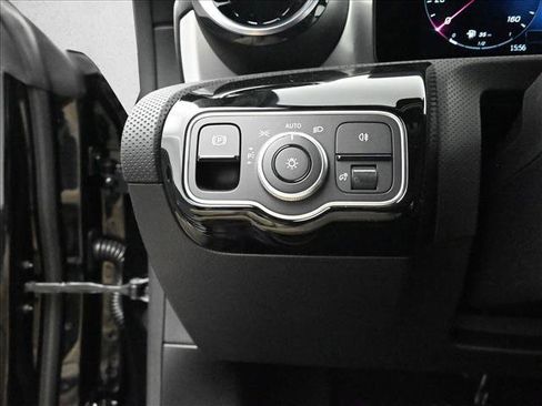 Certified 2025 Mercedes-Benz CLA 250 4MATIC image 16