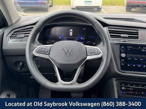 Certified 2024 Volkswagen Tiguan SE AWD/4WD image 18