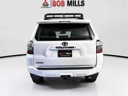 Used 2021 Toyota 4Runner SR5 Premium w/ Moonroof Package AWD/4WD image 6