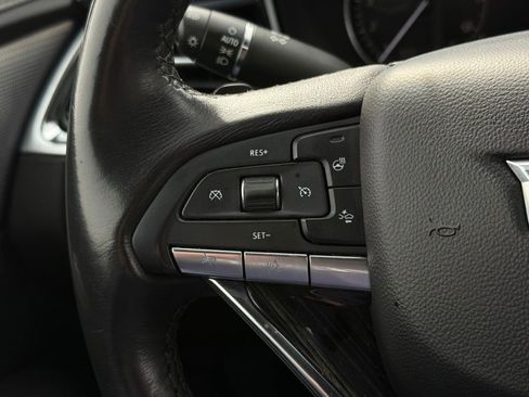 Used 2023 Cadillac XT6 Premium Luxury image 30