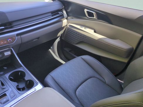 New 2026 Kia Carnival image 17