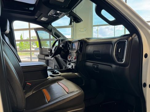 Used 2023 GMC Sierra 3500 AT4 w/ AT4 Preferred Package AWD/4WD image 25