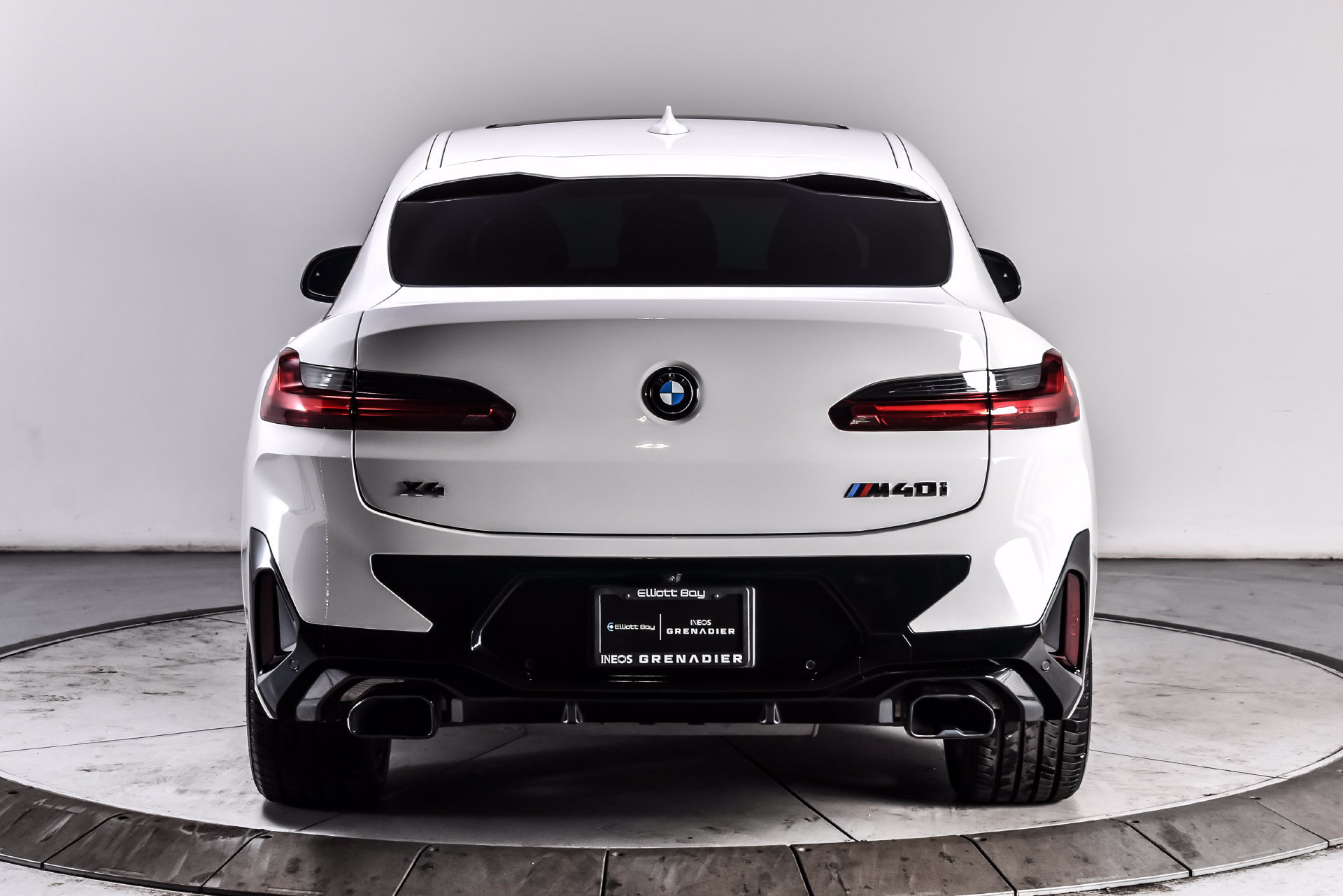 Used 2024 BMW X4 M40i w/ Premium Package AWD/4WD image 5