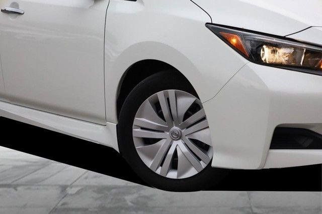 Used 2025 Nissan Leaf S FWD image 3
