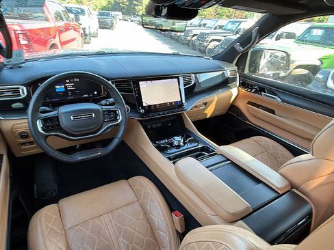 Certified 2025 Jeep Grand Wagoneer L Series III w/ Quick Order Packagew 28T AWD/4WD image 27