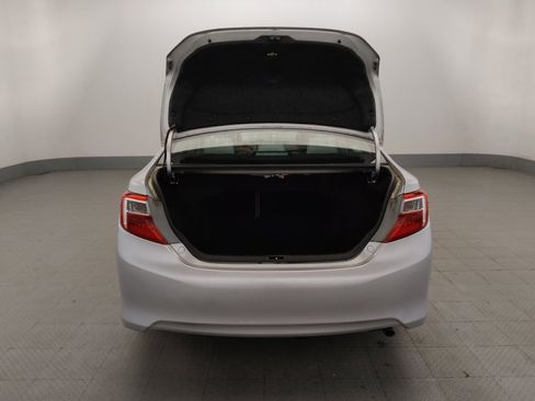 Used 2014 Toyota Camry LE FWD image 29