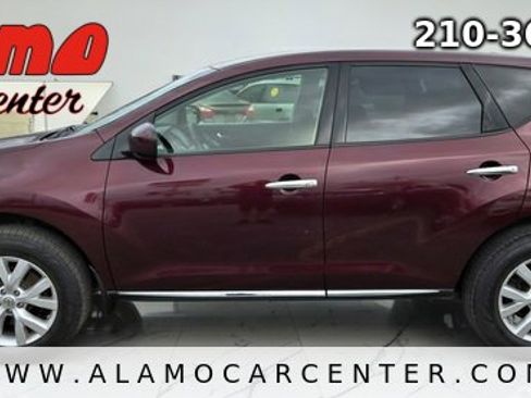Used 2014 Nissan Murano S image 2