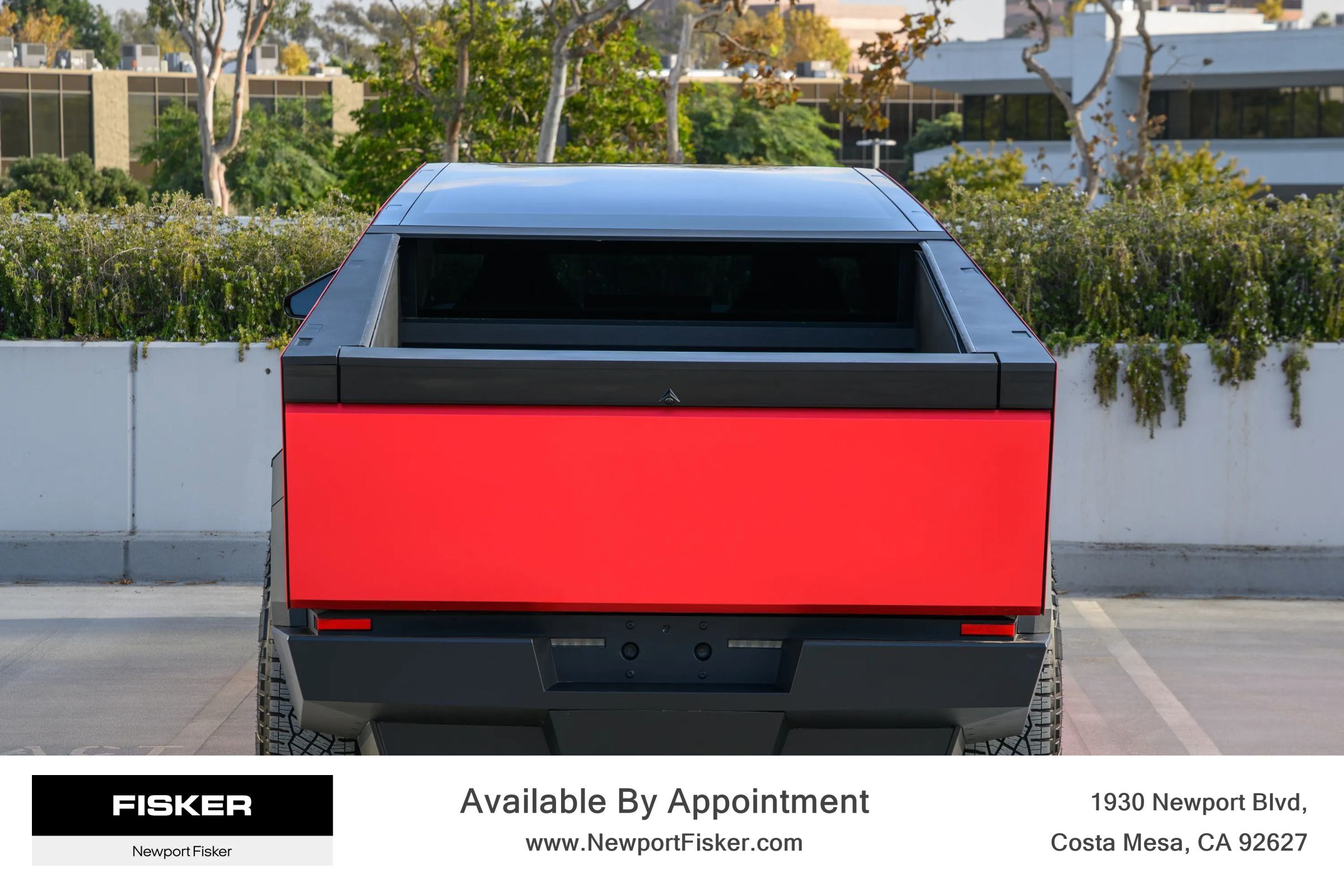 Used 2024 Tesla Cybertruck AWD Crew Cab image 7