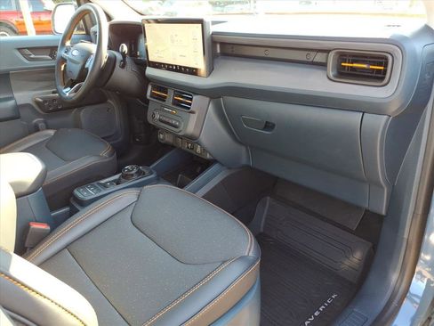 Used 2025 Ford Maverick Tremor image 10