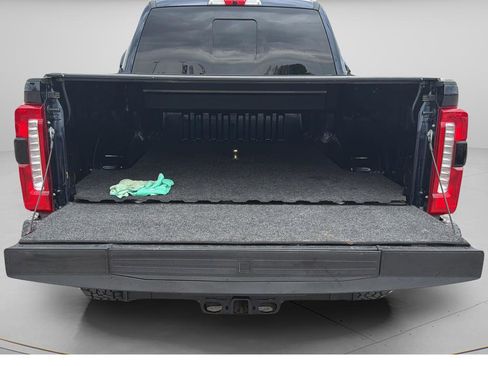 Used 2025 Ford F250 4x4 Crew Cab Super Duty image 23