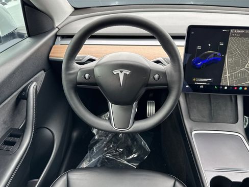 Used 2021 Tesla Model Y Performance image 26