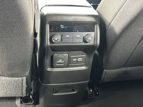 Used 2023 GMC Acadia SLE w/ Driver Convenience Package image 39