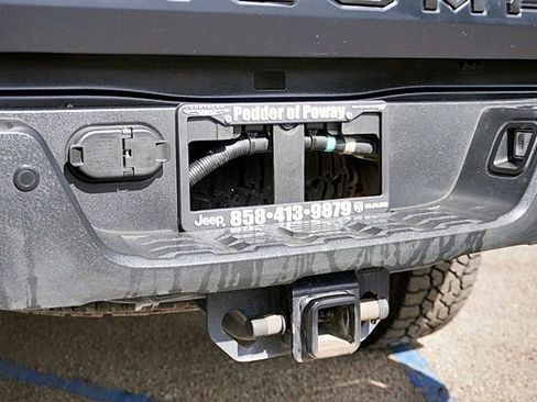 Used 2019 Toyota Tacoma TRD Off-Road w/ Technology Package image 18