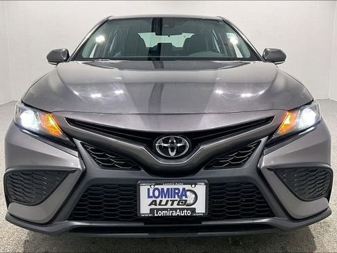 Used 2024 Toyota Camry SE FWD image 2