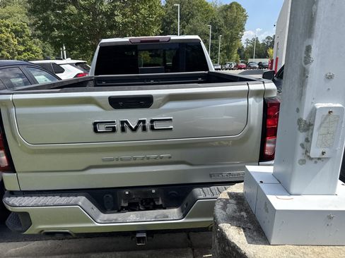 Used 2021 GMC Sierra 1500 Elevation w/ Preferred Package AWD/4WD image 8