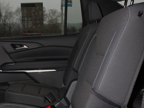 Used 2024 Chevrolet Traverse LT w/ Midnight/Sport Edition image 19