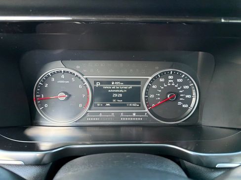Certified 2022 Kia Sorento S FWD image 9