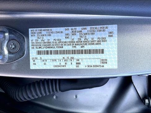 Used 2022 Lincoln Corsair AWD w/ Equipment Group 101A image 5