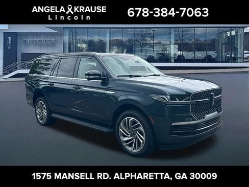 New 2026 Lincoln Navigator L Premier AWD/4WD image 1
