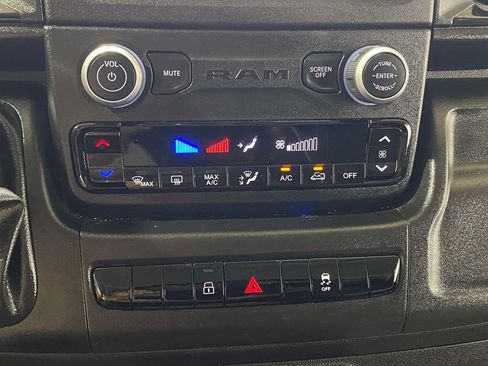 Used 2025 RAM ProMaster 2500 w/ U-Haul Equipment Group FWD image 29