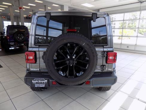 Certified 2025 Jeep Wrangler Unlimited Sahara AWD/4WD image 7