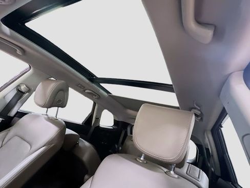 Used 2017 Hyundai Santa Fe Limited image 23