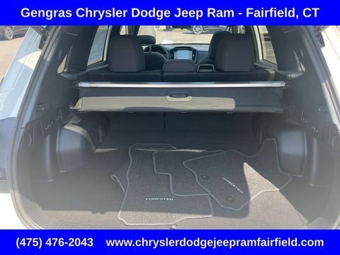 Used 2025 Subaru Forester Premium AWD/4WD image 28