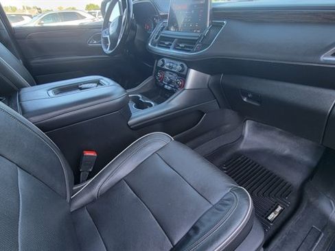 Used 2021 Chevrolet Suburban Premier w/ Premium Package image 44