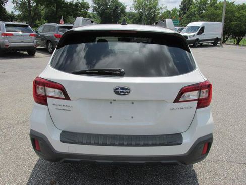 Used 2018 Subaru Outback 2.5i Limited AWD/4WD image 4