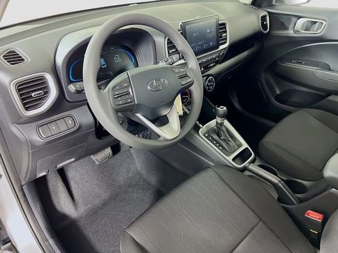 New 2026 Hyundai Venue SE image 18