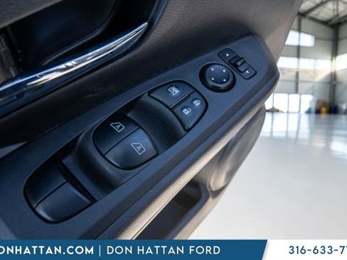 Used 2021 Nissan Kicks SR w/ SR Premium Package image 14