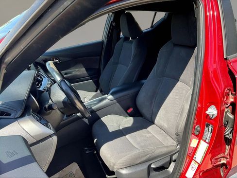 Used 2018 Toyota C-HR XLE FWD image 20