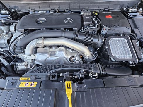 Certified 2025 Mercedes-Benz GLB 250 4MATIC image 30