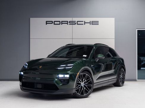 Certified 2025 Porsche Macan Electric image 1