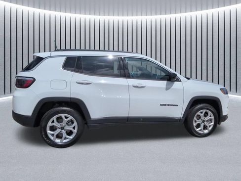 New 2026 Jeep Compass Latitude AWD/4WD image 7
