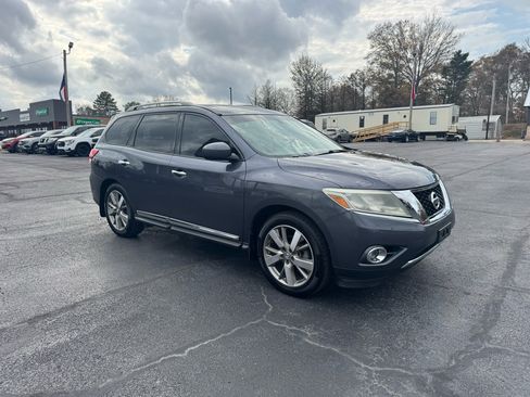 Used 2014 Nissan Pathfinder Platinum w/ Platinum Premium Package image 4